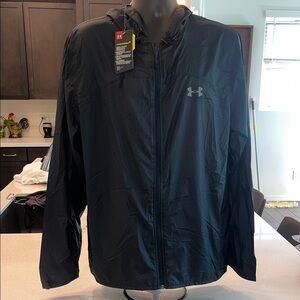 Under Armour Men's Jet Black Windbreaker With Hood